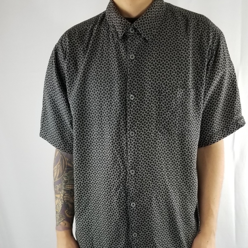 Neiman Marcus short sleeve button down shirt